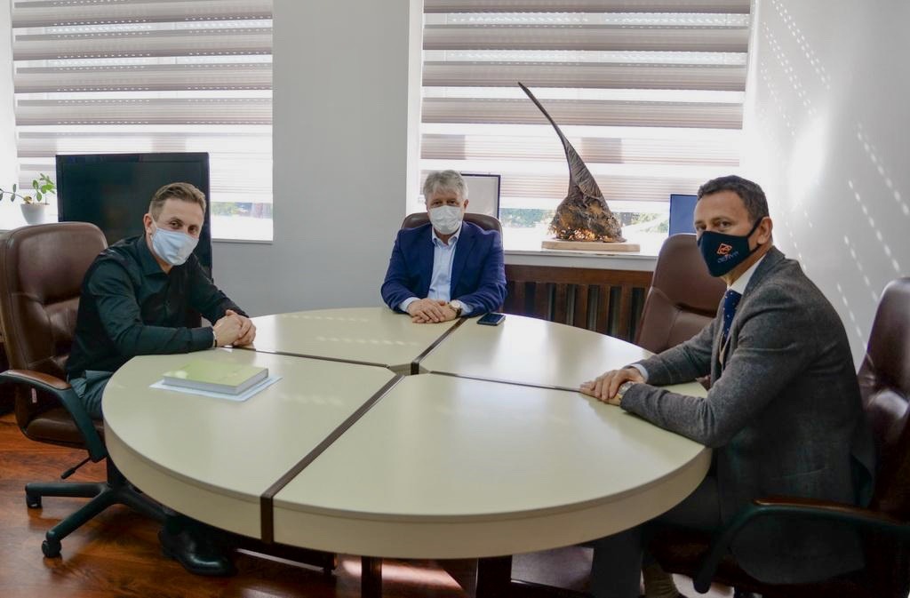 OEMVP në takim me zv.ministrin e mbrojtjes-Mundësitë e sektorit të biznesit me antarësimin në NATO