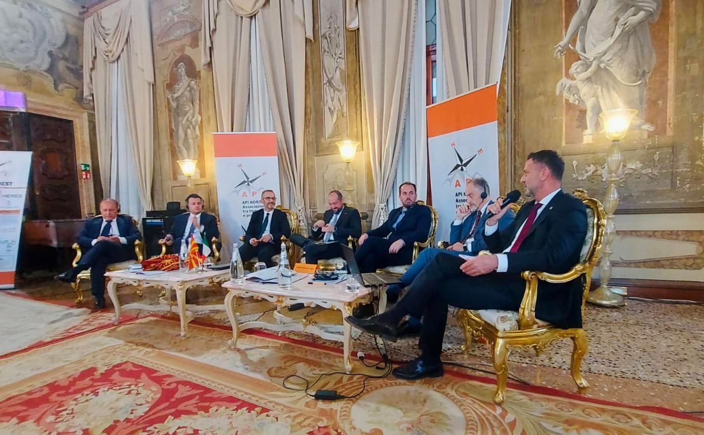 Претседателот на СКСЗМ, г. Неби Хоџа учесник на Економскиот Форум во Венеција.