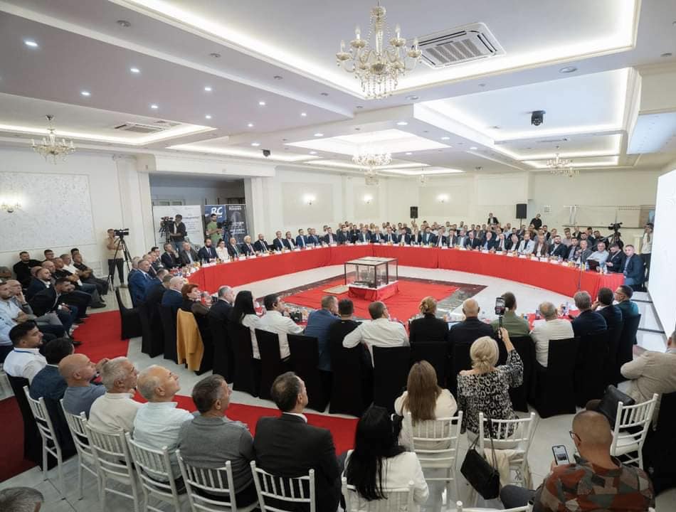 The President, Mr. Qyra and representatives of ECNWM participated in the economic conference “Economy saves the Valley”