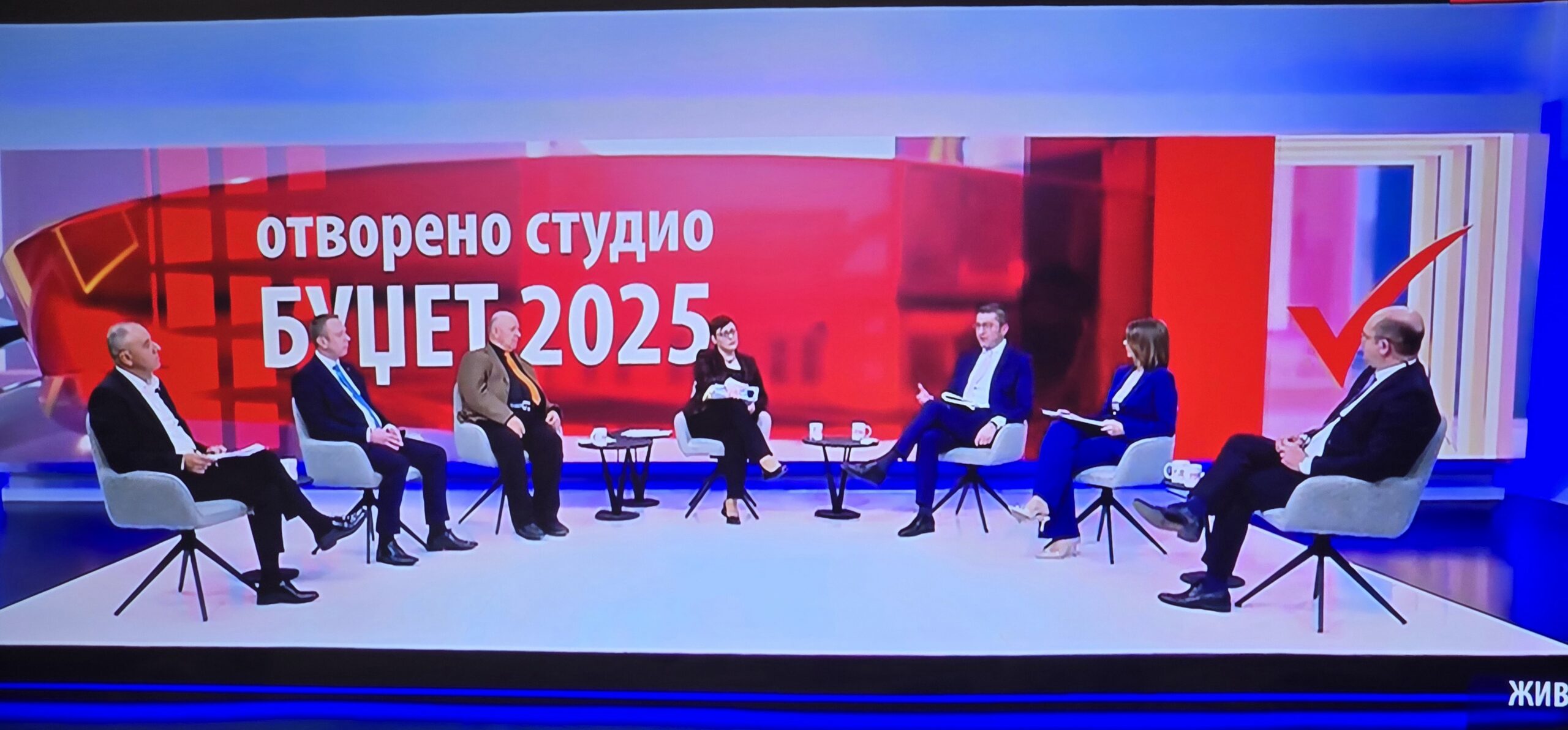 Претседателот на СКСЗМ, Mendi Qyra во дебата на МРТ: Буџетот за 2025 година прифатлив за бизнисите, ја поддржуваме борбата против сивата економија.