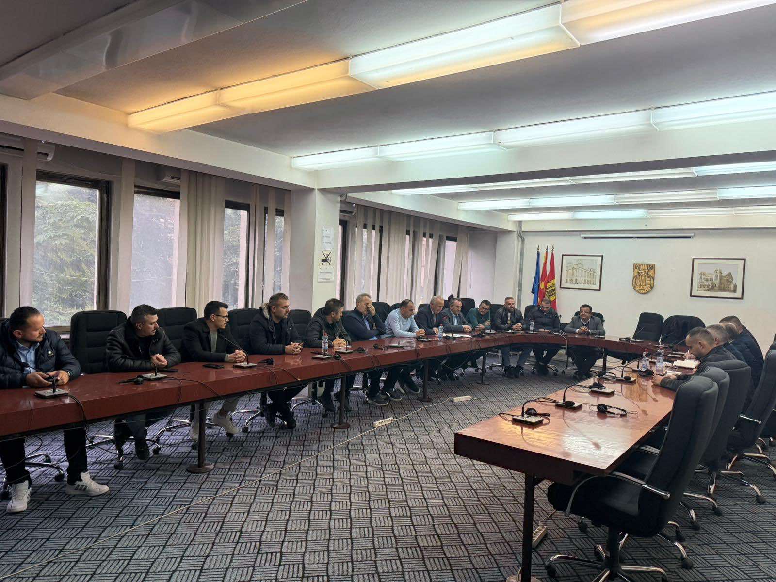 OEMVP me bizneset, në takim me kandidatët për Kryetar të Komunës së Likovës dhe Kumanovës. Në fokus kërkesat e sektorit privat dhe Platforma e OEMVP