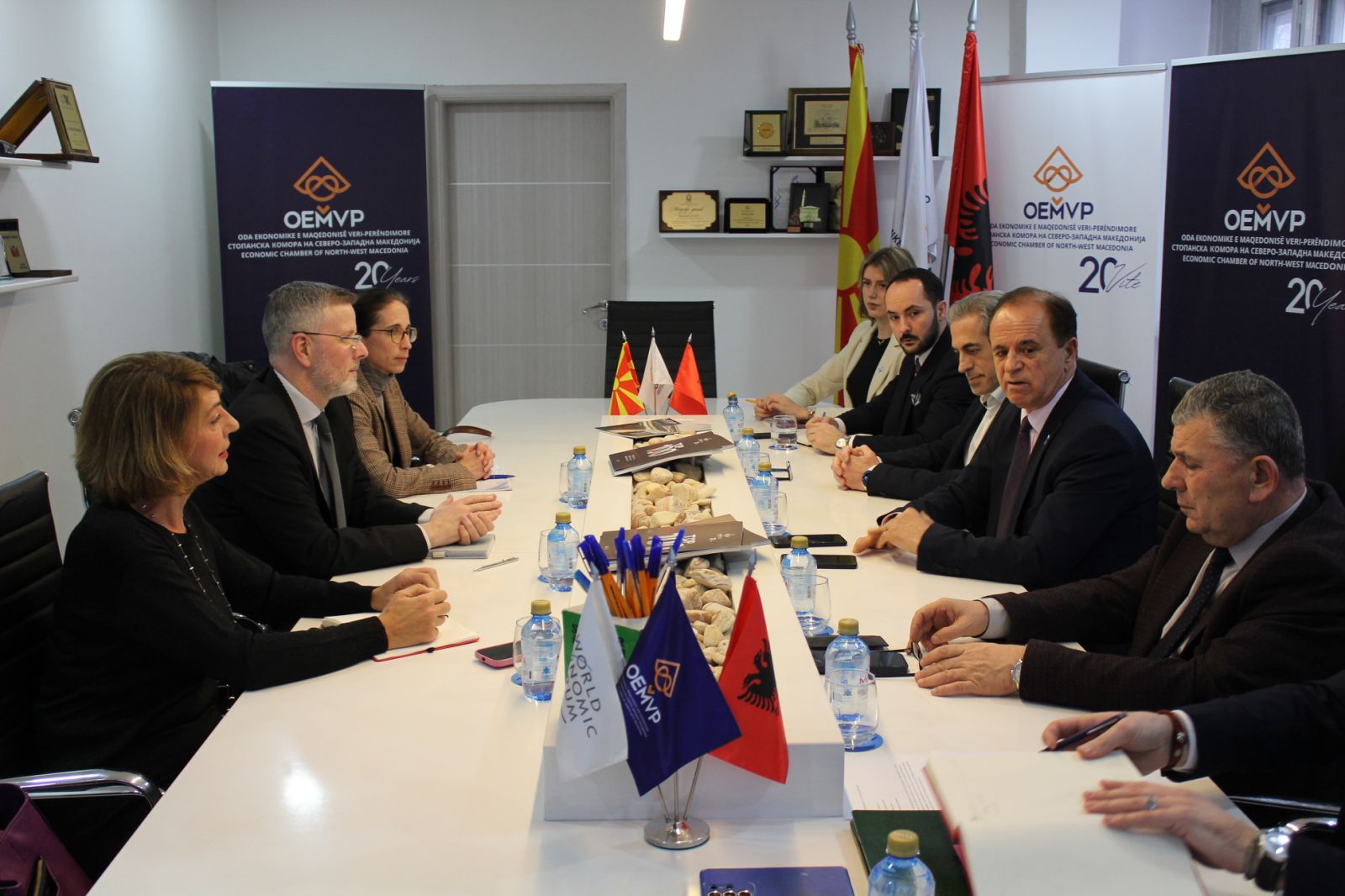 СКСЗМ го прими на средба амбасадорот на Швајцарија во РСМ, г. Кристоф Зомер. Се раговараше за продлабочување на економската соработка меѓу двете земји